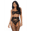 Model in Forplay Lace Me Down 3 delige set zwart, bh en hoge taille jarretelgordel met vetersluiting, maat XL