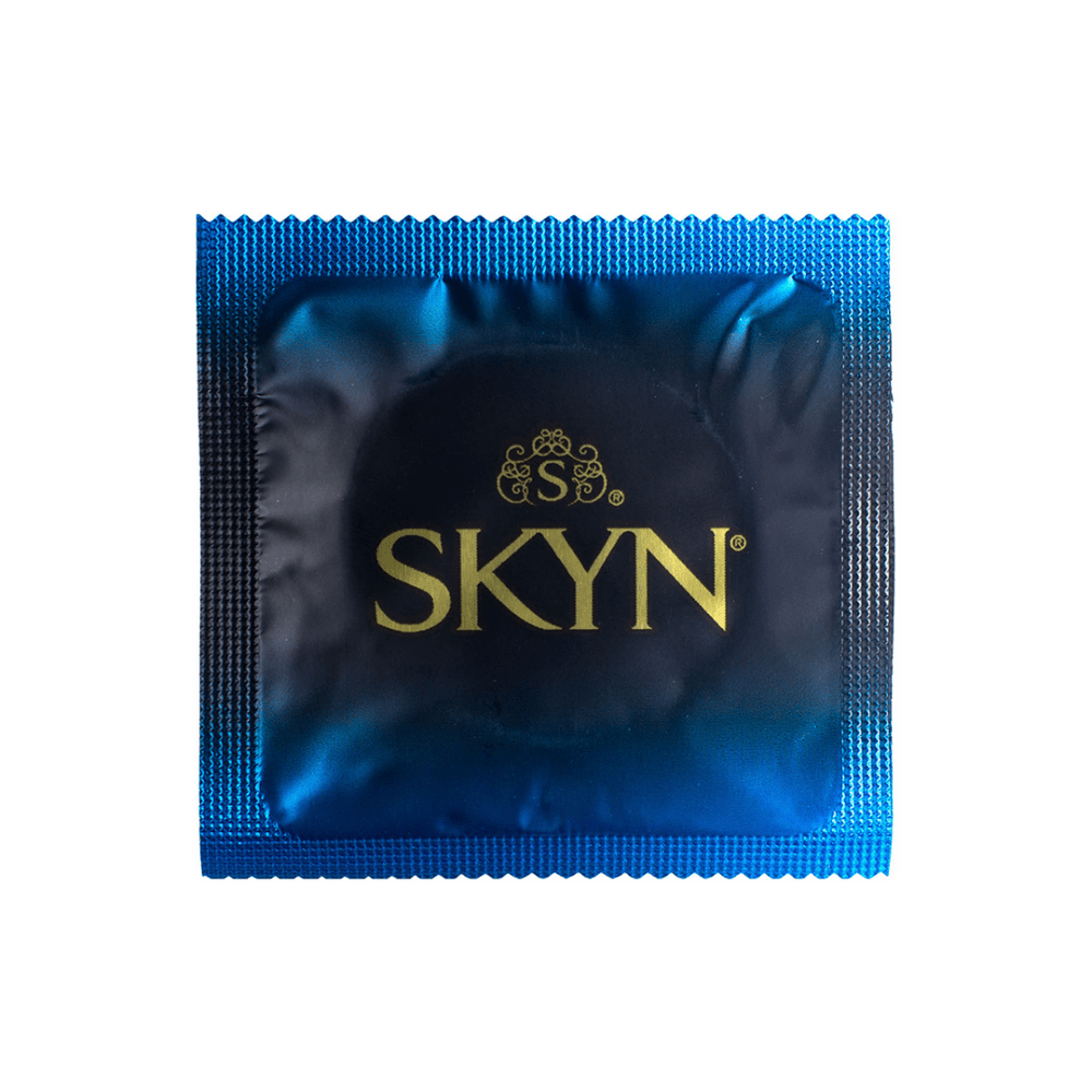 Mates Skyn Extra Lubricated condooms, individuele folieverpakking, blauw met Skyn logo