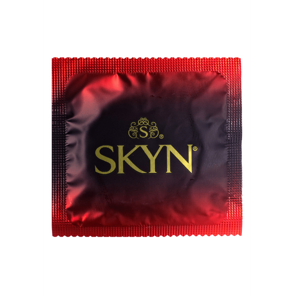 Mates Skyn Intense Feel condooms, individuele folieverpakking, rood met Skyn logo
