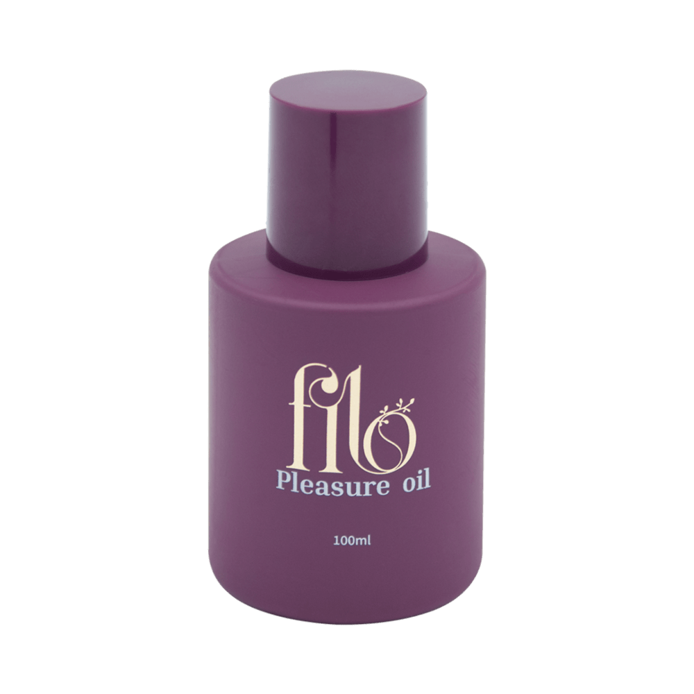 My Own Filo Plezieuroli sensuele massageolie voor lichaam en haar, paars flesje productfoto op neutrale achtergrond