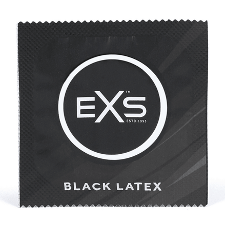 Zwarte EXS Black Latex condoomverpakking met rond merklogo en productnaam aan de onderzijde