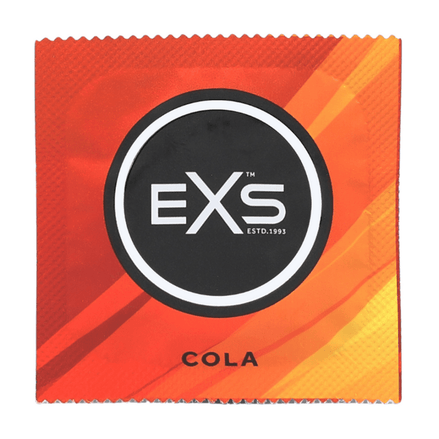EXS Crazy Cola condoom in rood-oranje verpakking met rond merklogo en colatekst aan de onderzijde.
