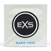 Zilvergrijze EXS Nano Thin condoomverpakking met rond zwart logo en blauwe productnaam, vrijstaand gefotografeerd