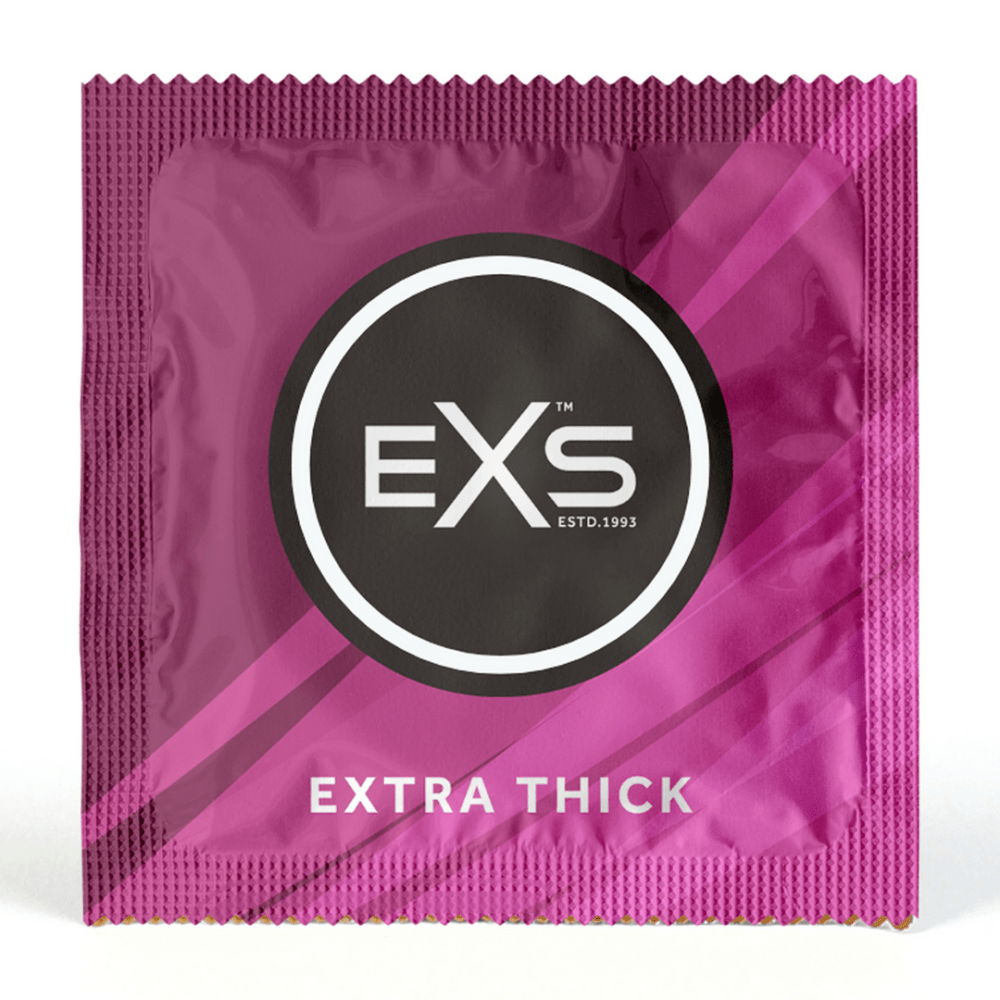 EXS Extra Thick condoomverpakking in roze folie, frontaal gefotografeerd op een lichte achtergrond