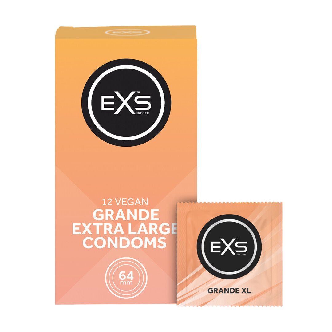 EXS Grande XL condooms 64 mm in oranje verpakking met doosje en losse folie op witte achtergrond