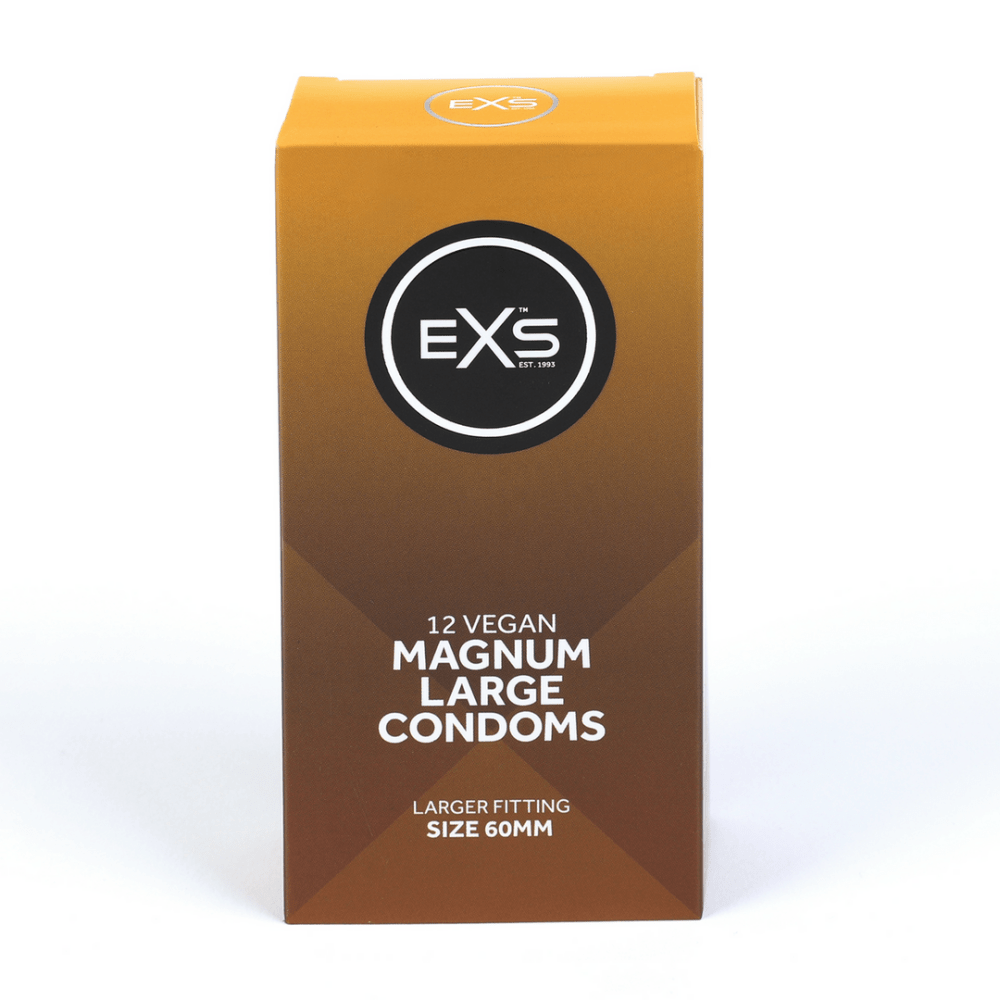 EXS Magnum condooms 12 stuks in goudbruine verpakking, staand gefotografeerd op een witte achtergrond.