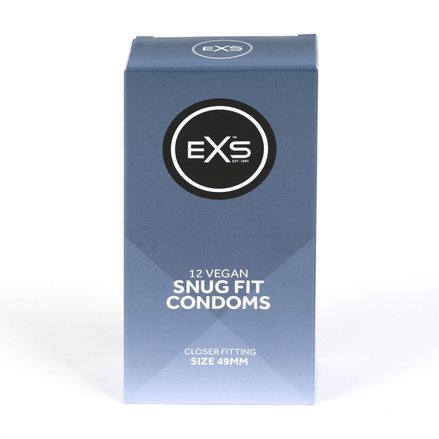 EXS Snug Fit condooms 12 stuks in blauwe verpakking, frontaal gefotografeerd op witte achtergrond