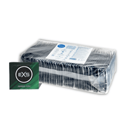 EXS Jumbo condooms 144 stuks in witte bulkverpakking met groene details, schuin op witte achtergrond