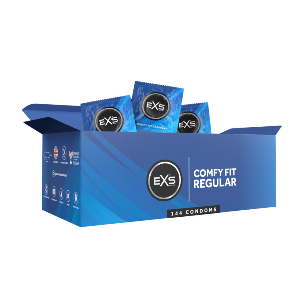 EXS Regular condooms 144 stuks in open blauwe displaydoos met meerdere losse folieverpakkingen zichtbaar