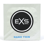 Losse EXS Nano Thin condoomverpakking in witte folie met ronde zwarte merkbadge
