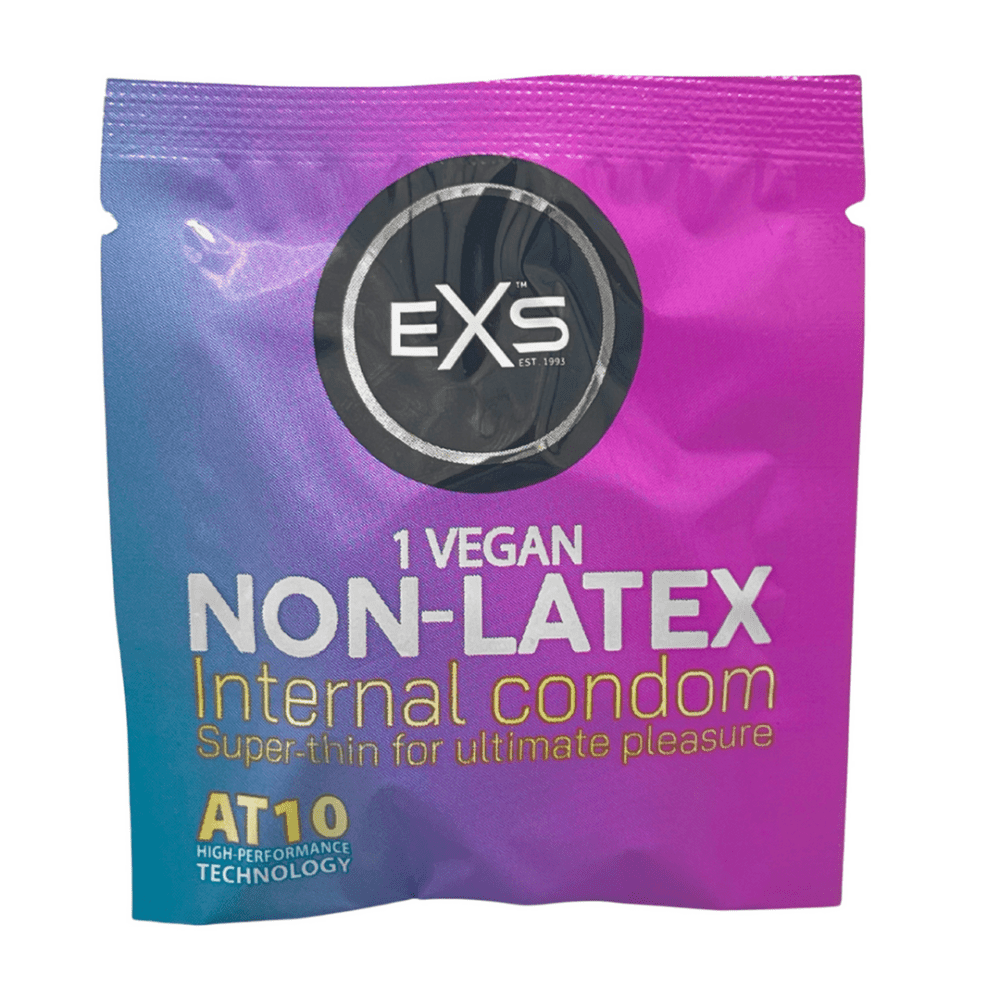 EXS interne condooms non-latex 25 stuks, paarse verpakking met blauwe accenten en merkbadge