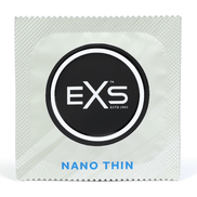 EXS Nano Thin Condooms 48 stuks 53 mm, losse zilverwitte wikkel met zwart rond logo op een witte achtergrond