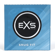 EXS Snug Fit Condooms 49 mm, individueel lichtblauw foliezakje met rond zwart logo, recht gefotografeerd op wit