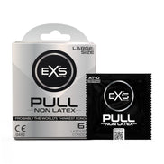 EXS Pull Large latexvrije condooms 6 stuks met zilverwitte verpakking en zwarte sachet op witte studioachtergrond