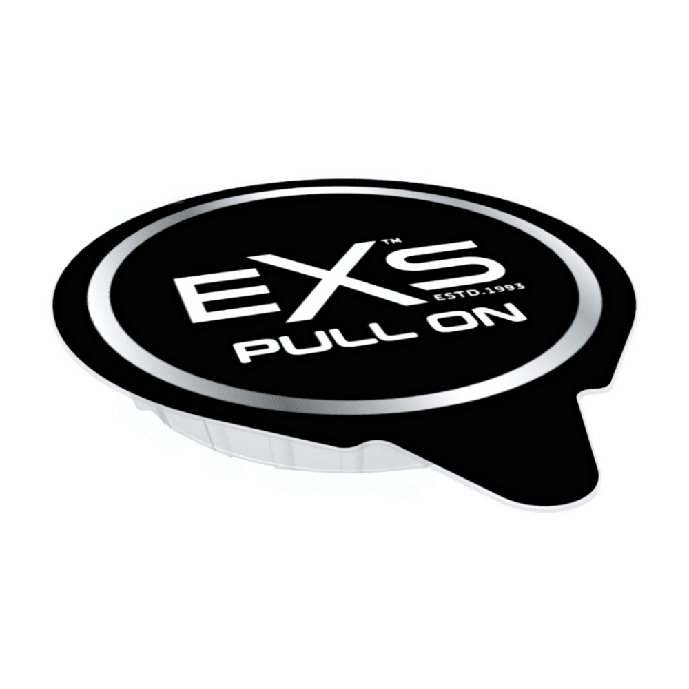 EXS Pull Latexvrije Condooms 72 stuks, close-up van zwarte pullverpakking met wit logo op witte achtergrond