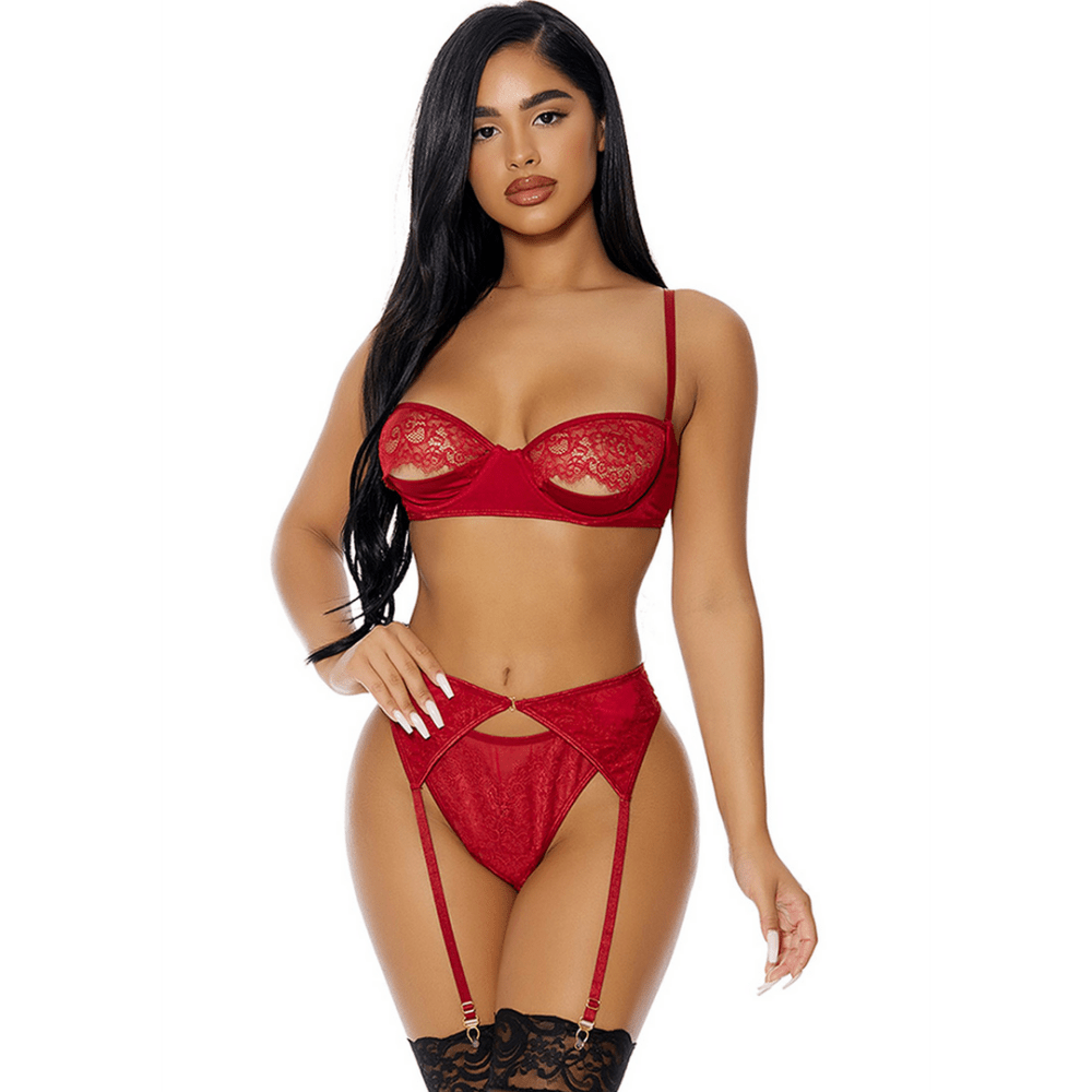 Forplay rode kanten lingerie set met peek a boo details maat S gedragen op model vooraanzicht met jarretels