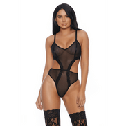 Model in Forplay Sweet Siren teddy zwart, pinstripe mesh met kanten cups en hoge beenuitsnijding, maat XL
