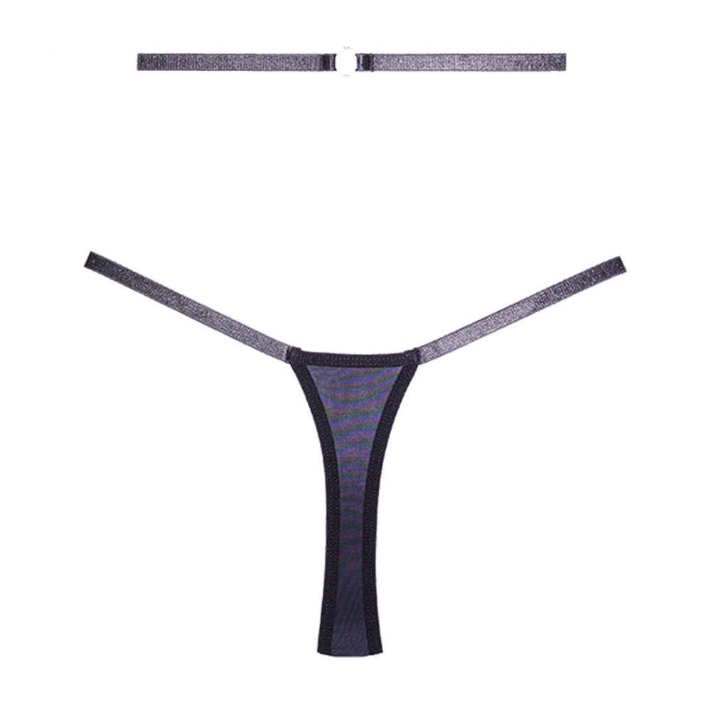 Detailfoto Allure Cherished zwarte stringtanga, achterkant met minimalistisch banddesign en verstelbare look