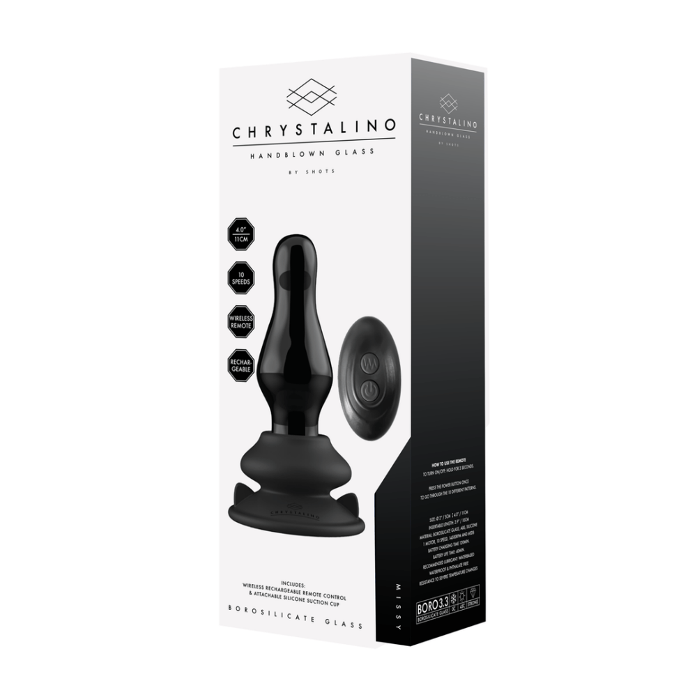 Verpakking Chrystalino by Shots Missy, vibrerende glazen buttplug met zuignap, model CHR038BLK