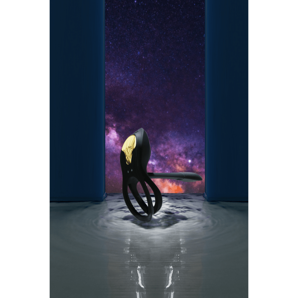 ZALO BAYEK draagbare vibrator obsidian zwart, lifestyle productfoto, discrete wearable vibrator voor onderweg