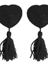 Zwarte hartvormige tepelhangers met kwastjes van Ouch!, stijlvol en speels accessoire voor lingerie momenten