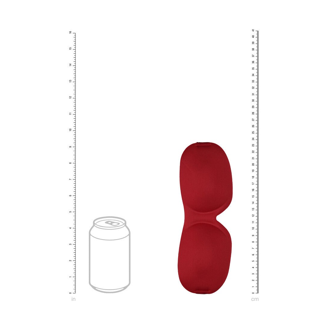 Ouch! by Shots 3D Mask blinddoek rood met maatillustratie op witte achtergrond, verticaal geplaatst tussen maatlijnen