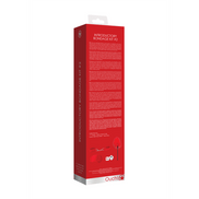 Zijkant van de rode bondage set verpakking met inhoudsopgave van boeien blinddoek zweepje halsband en erotische dobbelstenen