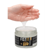 Pharmquests Fist It glijmiddel 500 ml, hand boven open pot voor gebruiksmoment