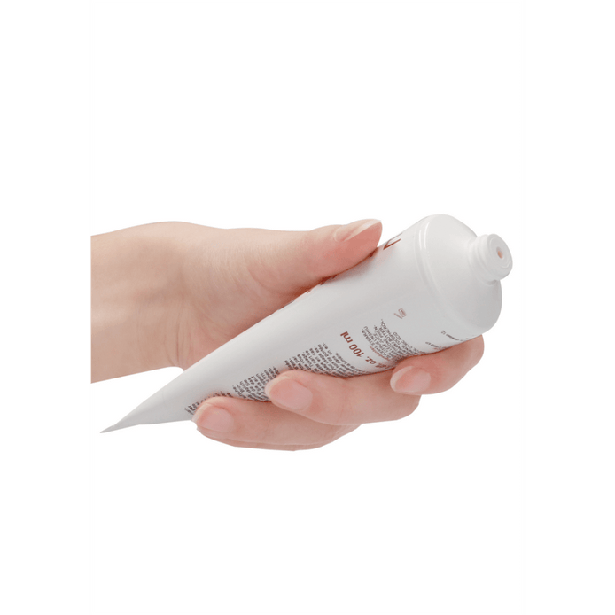 Pharmquests by Shots lichtgevende crème 100 ml aangebracht op de huid
