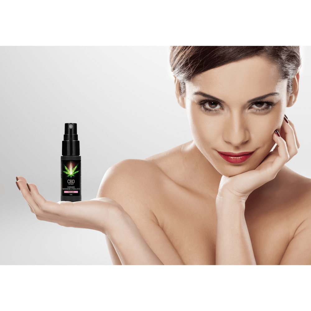 Pharmquests CBD pheromone stimulator voor haar, vrouwelijk sfeerbeeld met zachte en sensuele uitstraling