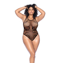 Mapalé zwart visnet bodysuit in queen size met uitgesneden details, frontaanzicht op model met armen omhoog