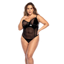Mapalé vinyl en mesh bodysuit wetlook zwart, maat 1X/2X, vooraanzicht op model, glanzende panelen en mesh