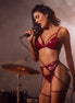 Mapalé 3-delige lingerie set wetlook wijnrood maat L, studiofoto met microfoon, bh, jarretels en string