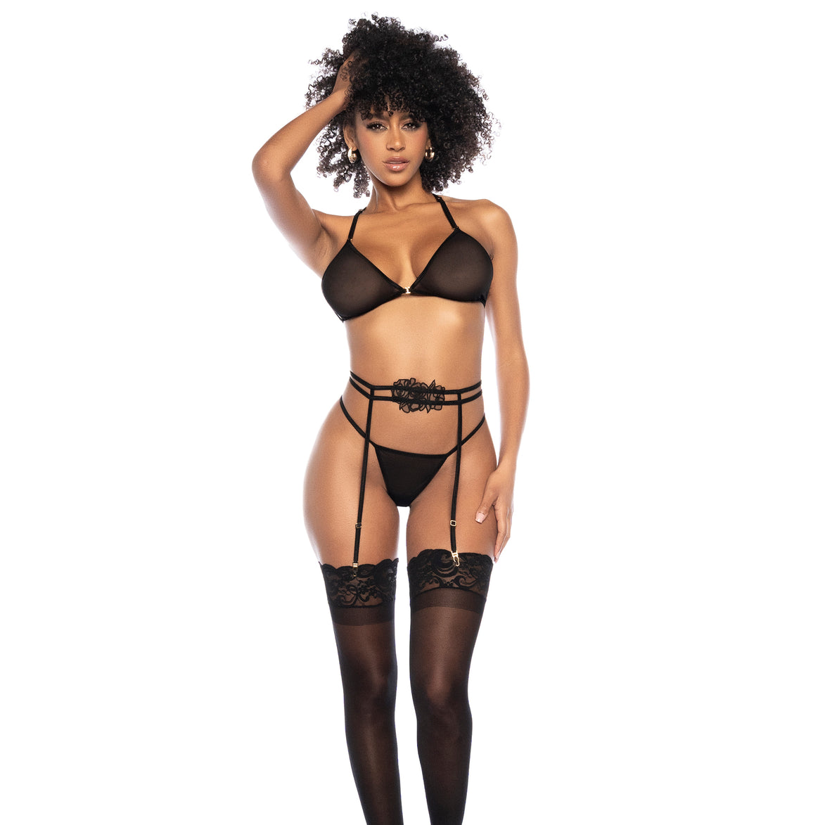 Mapalé 3-delige set zwart maat L/XL, vooraanzicht met bh, jarretelgordel en string