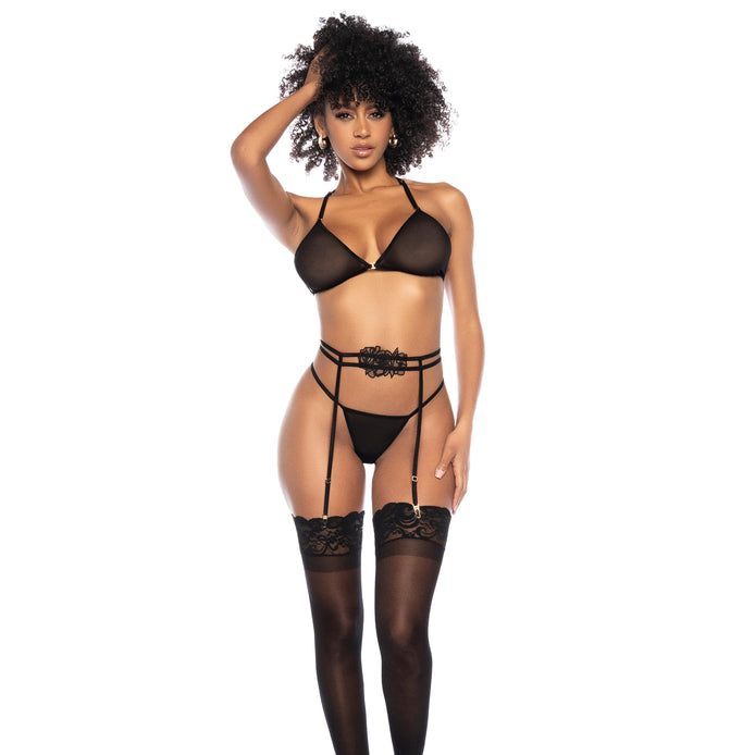 Mapalé 3-delige set zwart maat L/XL, vooraanzicht met bh, jarretelgordel en string