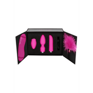 Twee roze opzetstukken voor Switch vibrator een elegante kromming en een krachtige puntkop