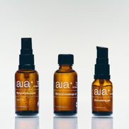 Aia Intimacy Essentials Box met natuurlijk glijmiddel, massageolie en stimulerende gel in glas
