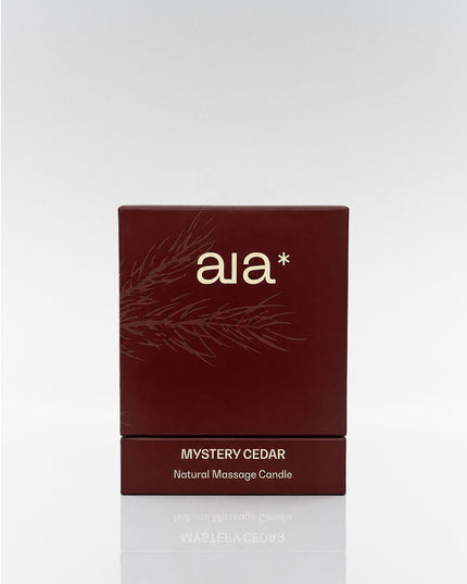 Aia massagekaars Mystery Cedar in luxe verpakking, smelt tot warme verzorgende massageolie