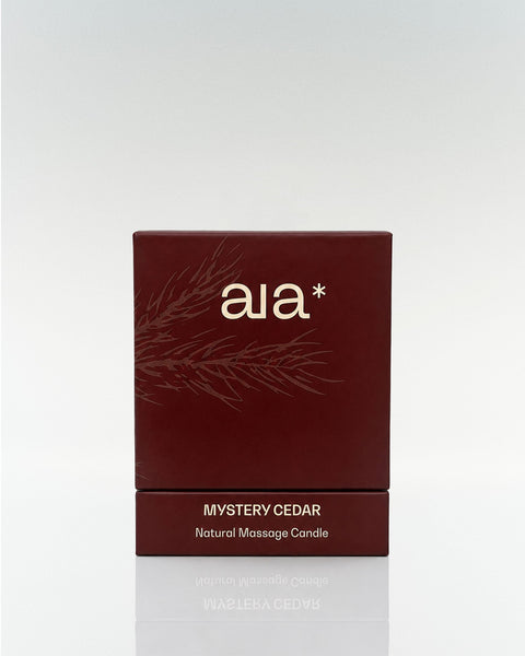 Aia massagekaars Mystery Cedar in luxe verpakking, smelt tot warme verzorgende massageolie