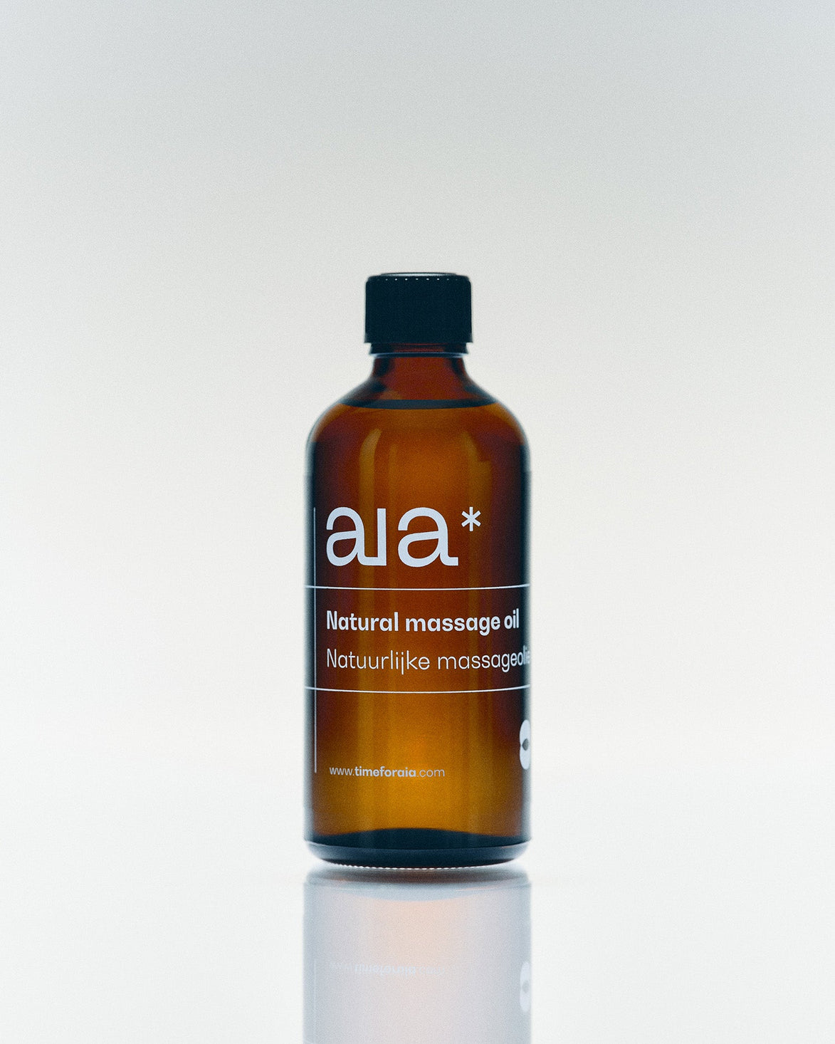 Aia natuurlijke massageolie 100 ml in glazen pompflacon, geurvrij en vegan met drie ingrediënten