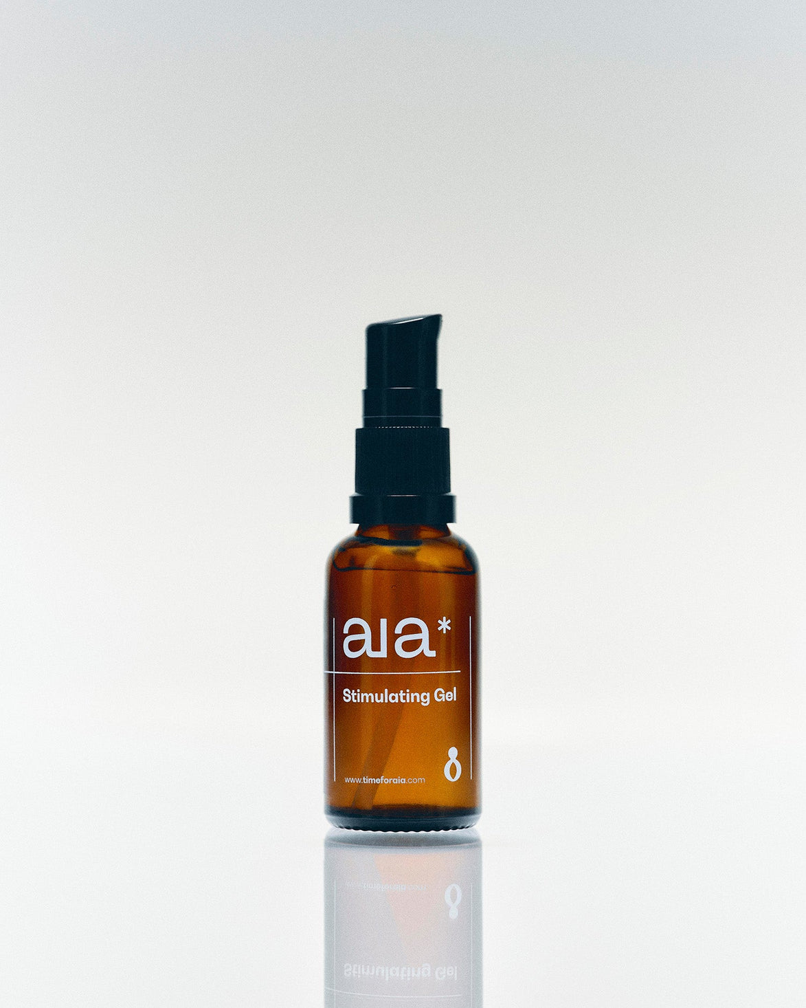 Aia stimulerende gel 30 ml in glazen pompflacon met gerichte verkoelende mentholsensatie voor extra tinteling
