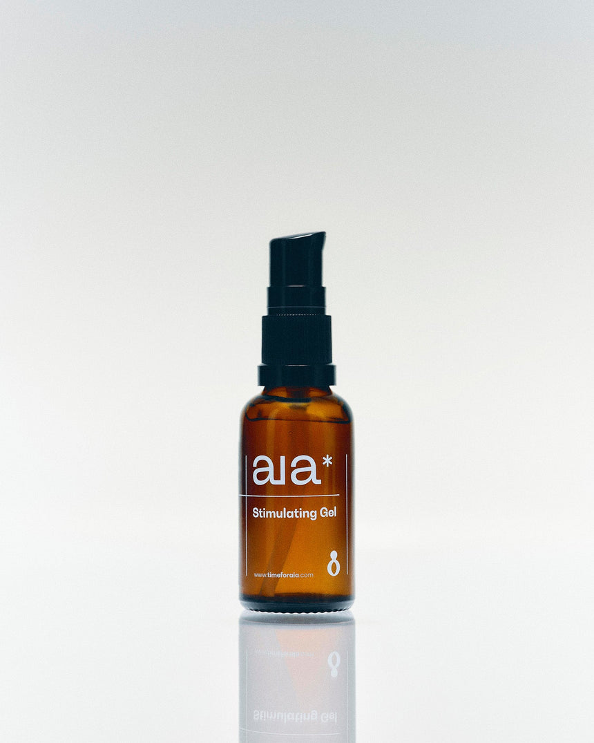 Aia stimulerende gel 30 ml in glazen pompflacon met gerichte verkoelende mentholsensatie voor extra tinteling