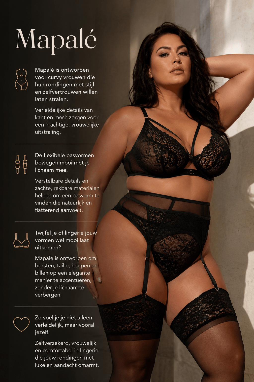Mapalé grote maten lingerie in zwart kant met jarretels en kousen, gedragen door curvy model naast pasvormtekst