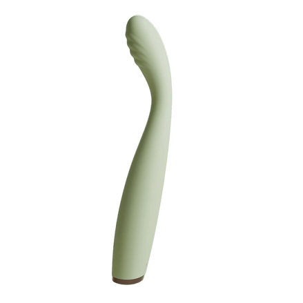 Saliegroene Odes Hush G-spot vibrator in zijaanzicht met slanke gebogen body, geribbelde top en bruine basis.