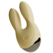 Beige Odes Sense wand vibrator in close-up met dubbele afgeronde kop, powerknop en donkere basis.
