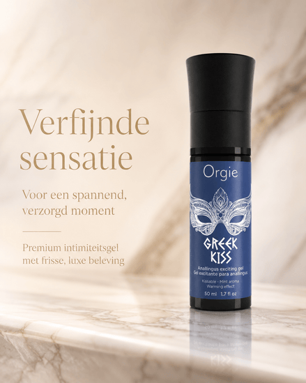 Orgie Greek Kiss Stimulerende Gel Verwarmend 50 ml in blauwe flacon met zwarte dop en tekst Verfijnde sensatie