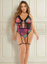 Vrouw met rondingen in een transparante body met roze, paarse en turquoise bloemenprint, open decolleté en jarretelbandjes