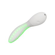 Witte MONA Spectra met groene leds en oplaadaansluiting aan het handvat